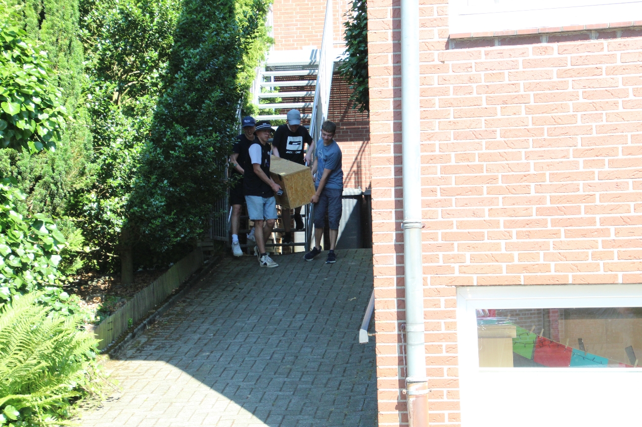 IMG_5796_copy_1270x846